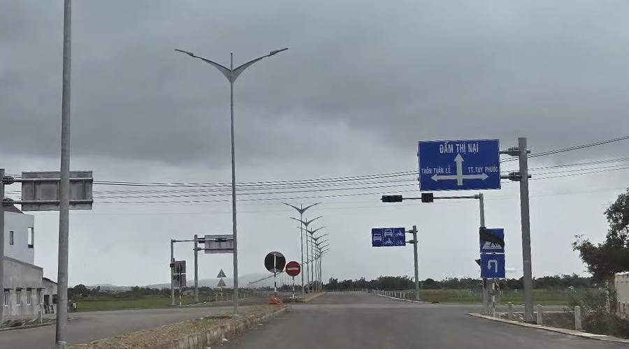 Projekt oświetlenia ulicznego LED o mocy 180 W w Wietnamie